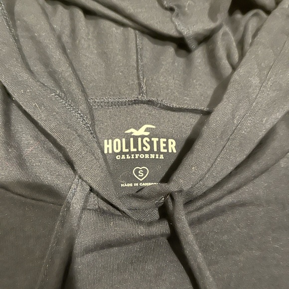 Teens - Hollister Top -MINT condition! Worn 1x Perfect for teens in school:) - Picture 9 of 10